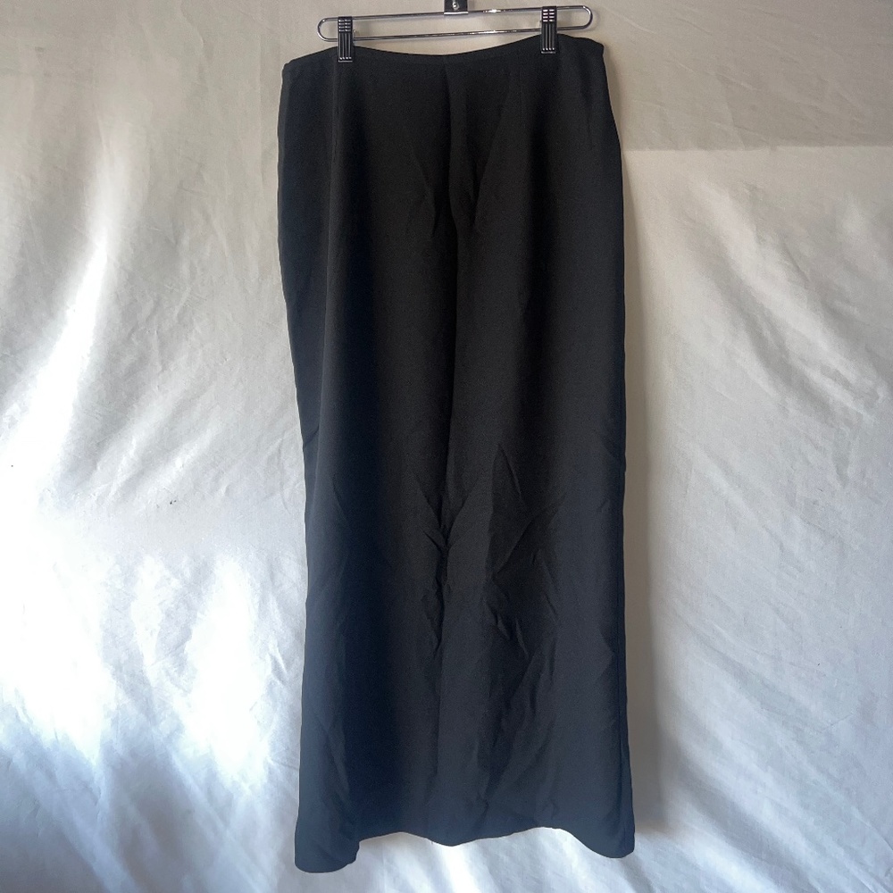 B2000 Black Skirt  Size 11